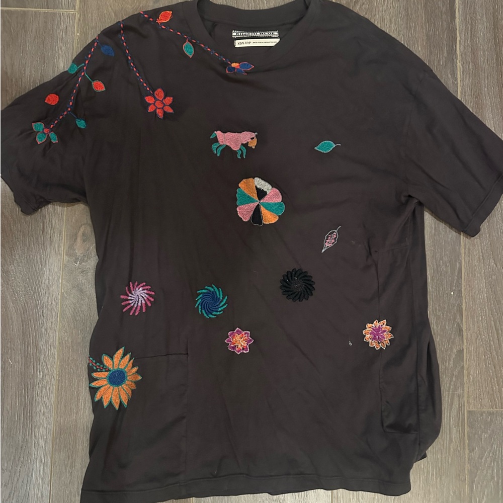 Embroidered Tee Kimchi Blue